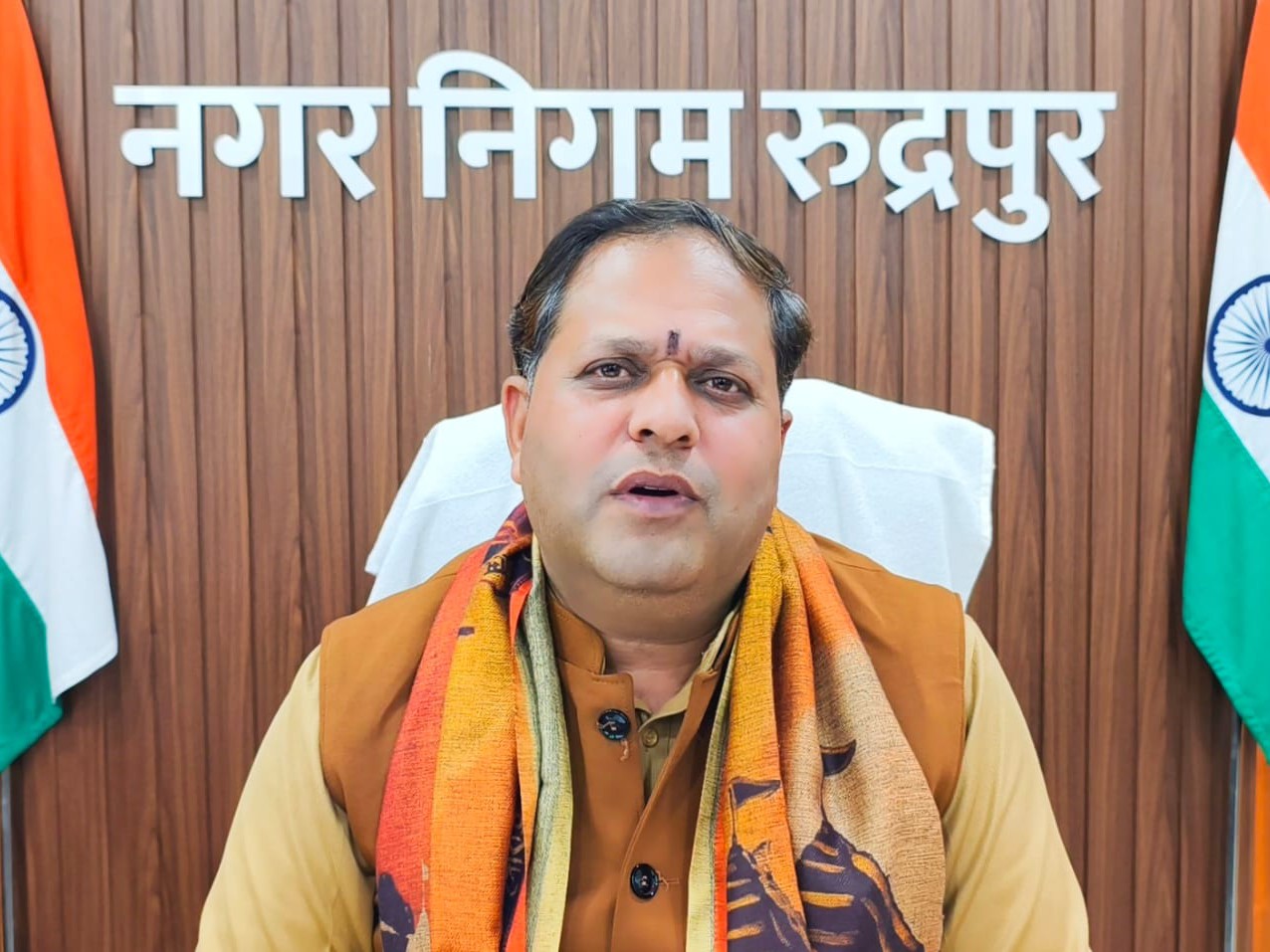 ‘8 एकड़ तो दूर, एक इंच जमीन भी नहीं छोड़ेंगे’: महापौर